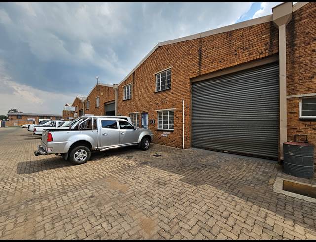 264M² FACTORY TO LET IN ANDERBOLT